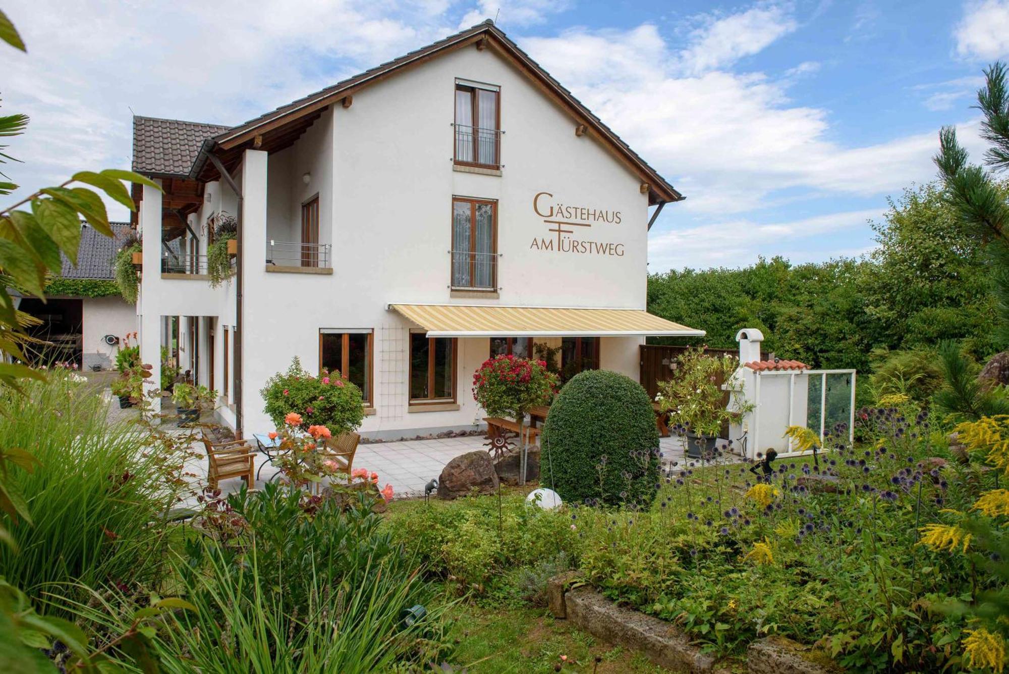 Gaestehaus Am Fuerstweg Heuchelheim-Klingen Екстериор снимка